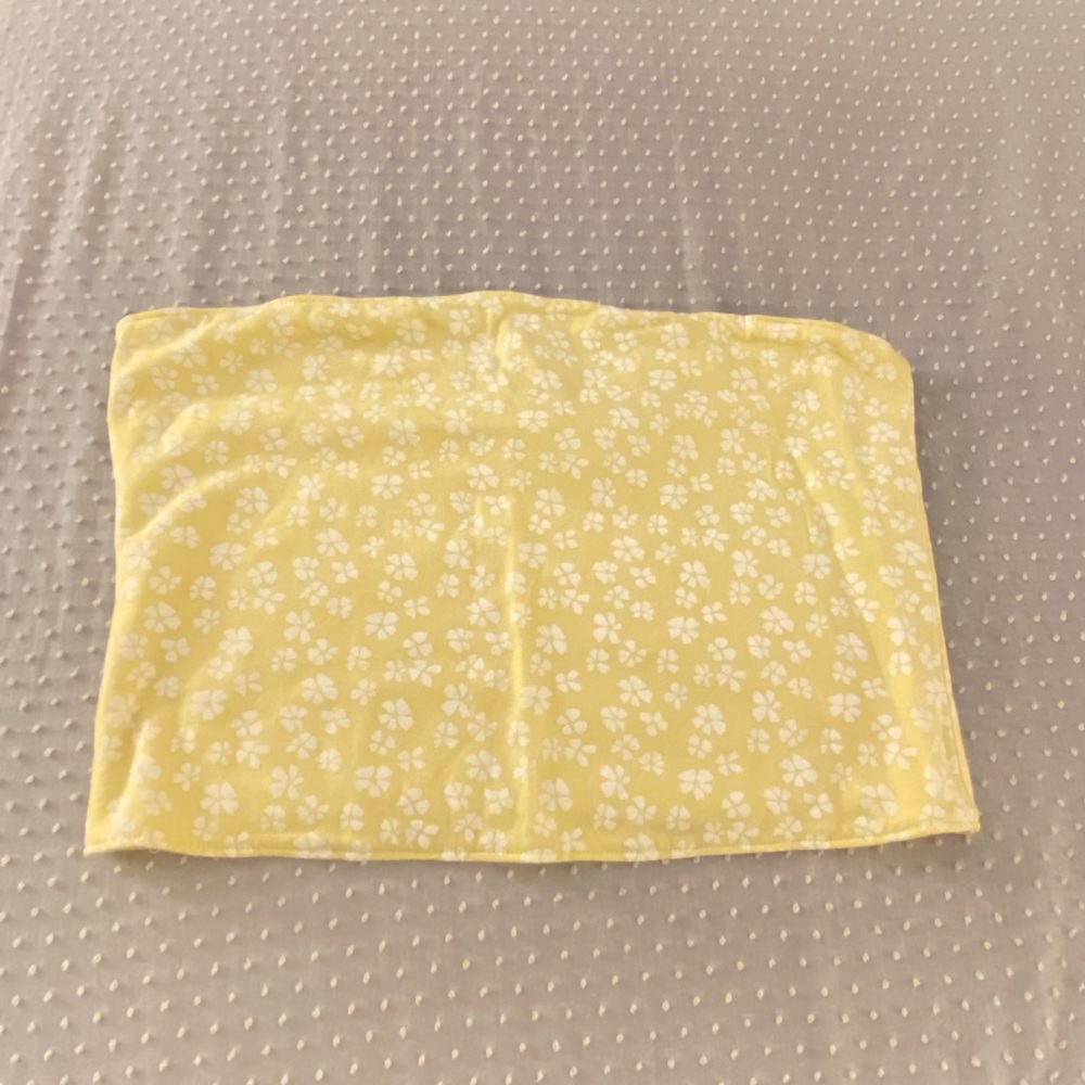 Yellow Bando shirt w white flowers
